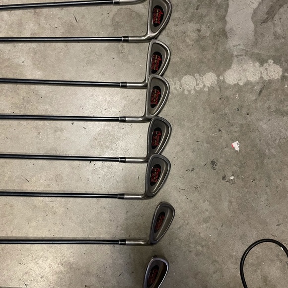 Woman’s Golf set Argus TI-2000 , 8 pc iron set - Picture 6 of 10